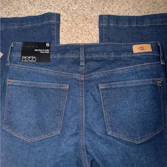 Sofia by Sofia Vergara Wide Leg Jeans - Picture 4 of 4